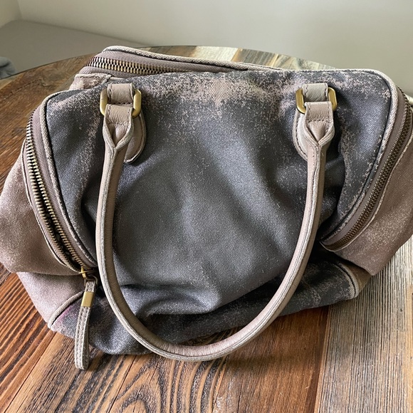 Liebskind purse in grey and beige. Roomy with many pockets. - Picture 3 of 7